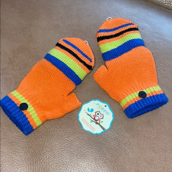 NWT children’s knitted convertible gloves - Picture 3 of 6
